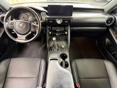 2023 Lexus IS 300