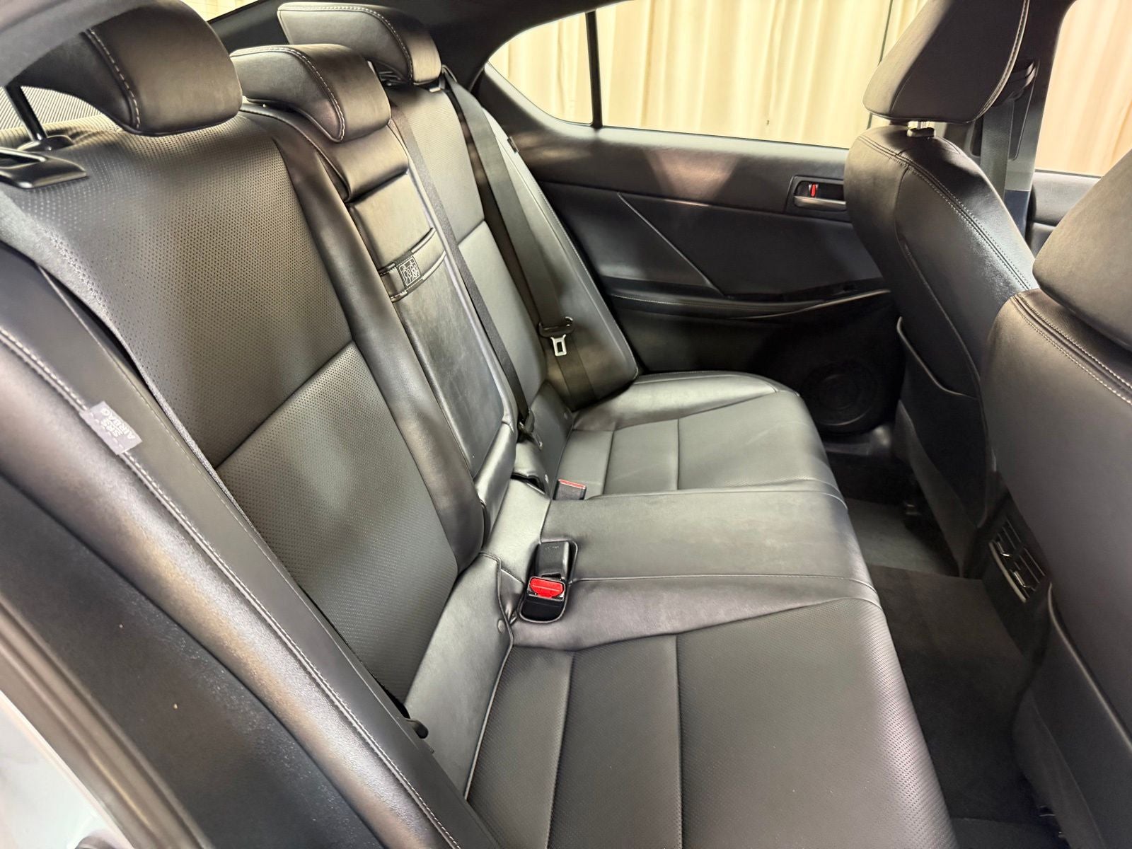 2023 Lexus IS 300