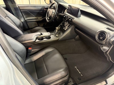 2023 Lexus IS 300