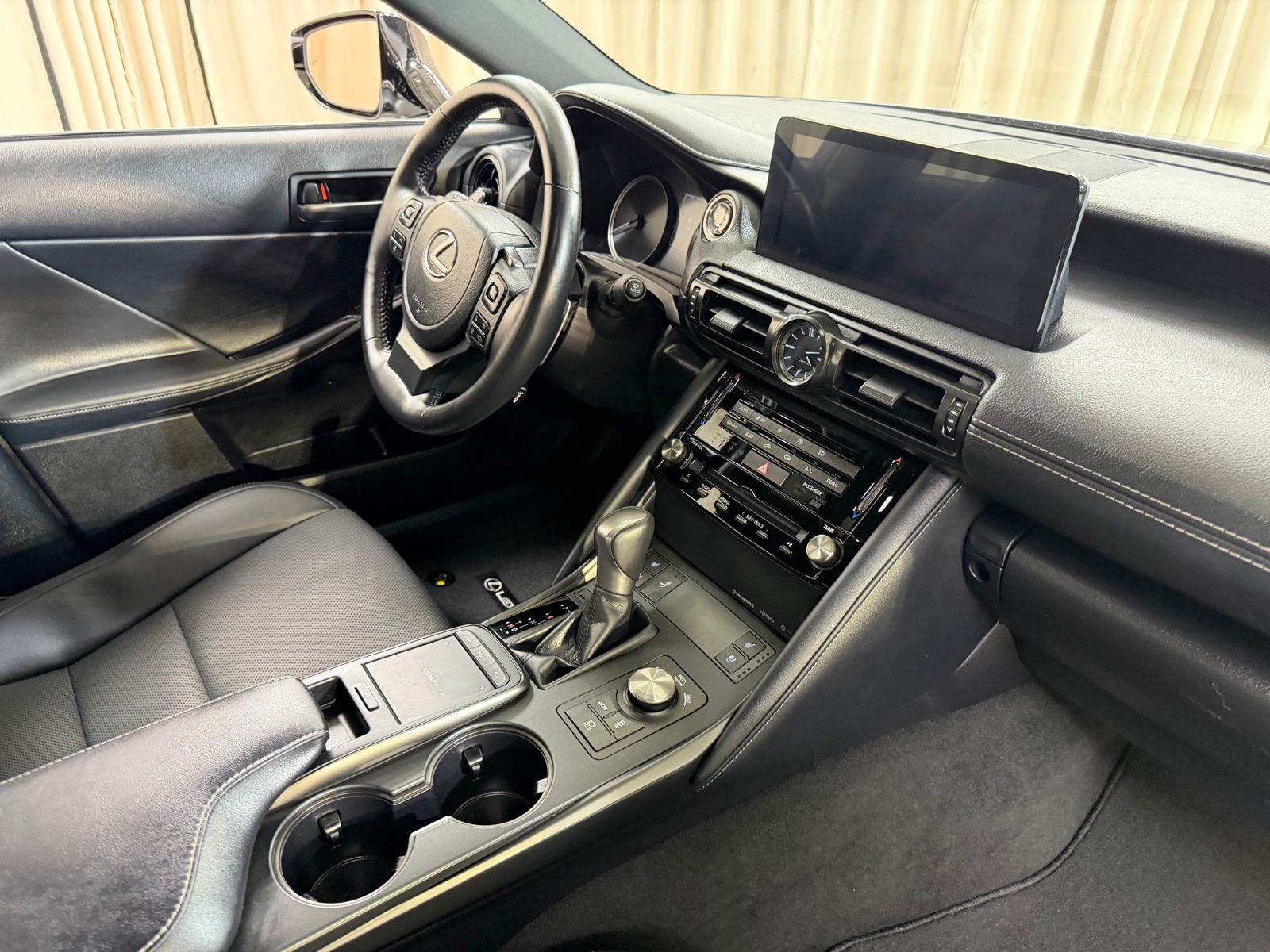 2023 Lexus IS 300