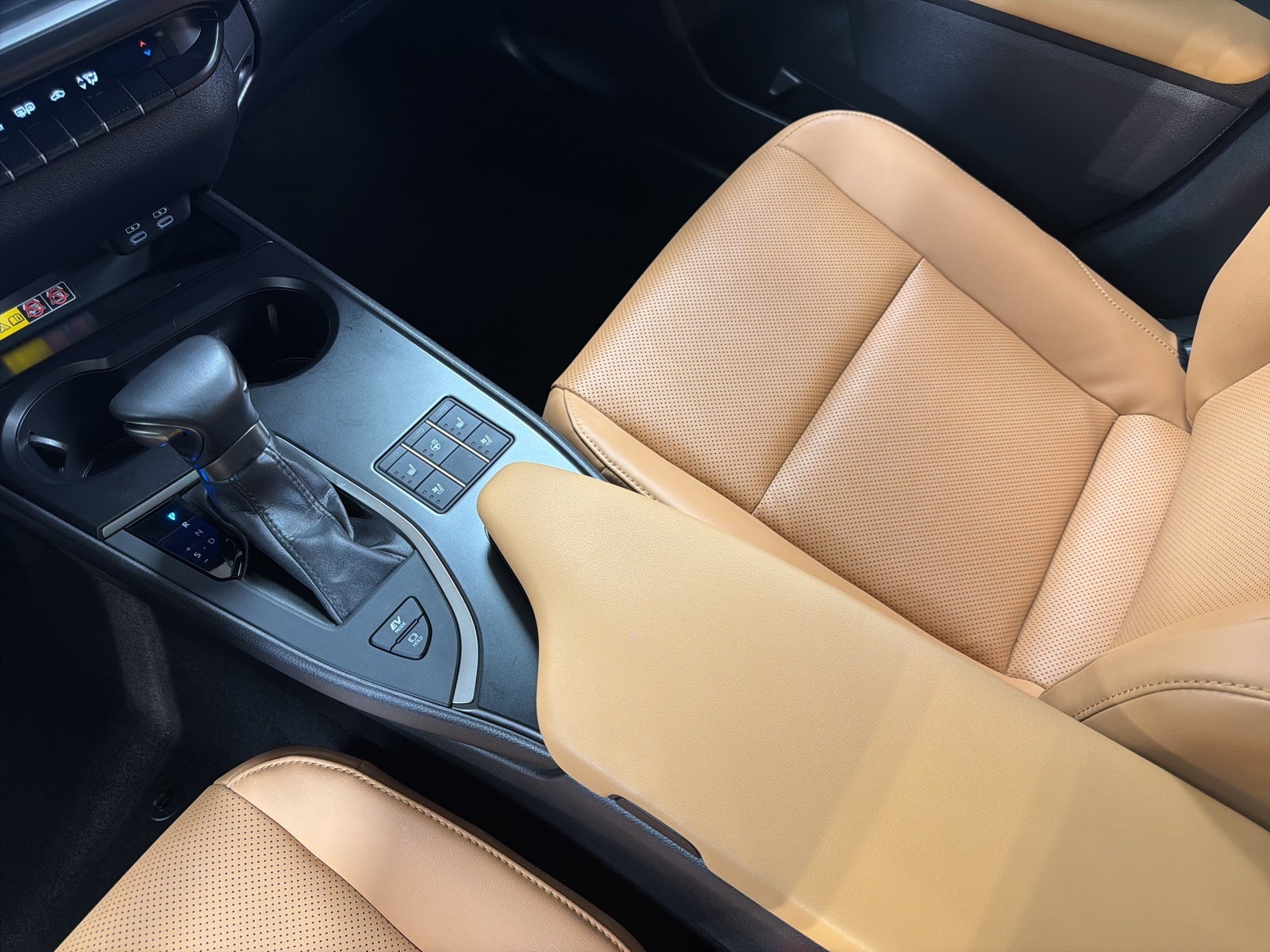 2023 Lexus UX 250h Premium