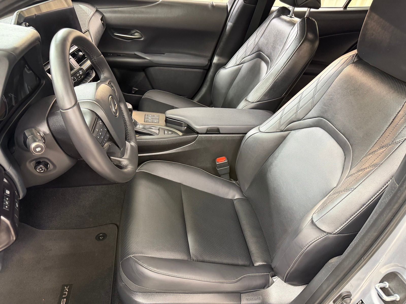 2023 Lexus UX 250h Premium