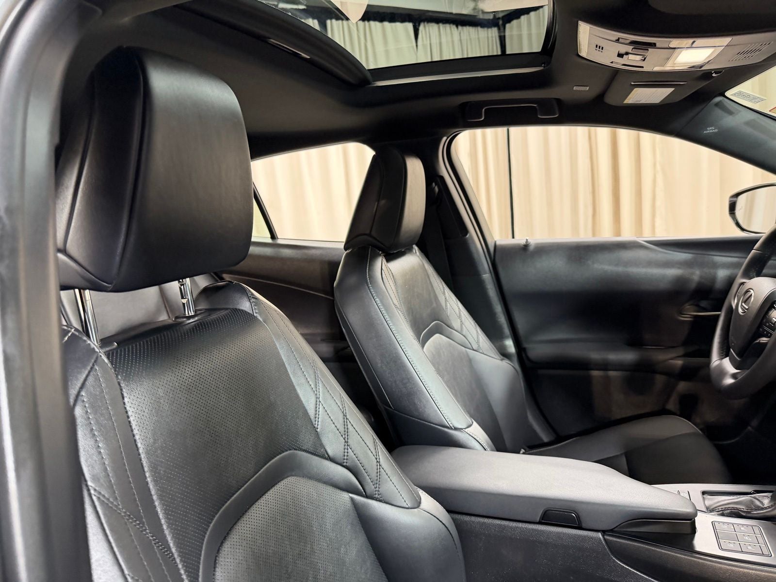 2023 Lexus UX 250h Premium