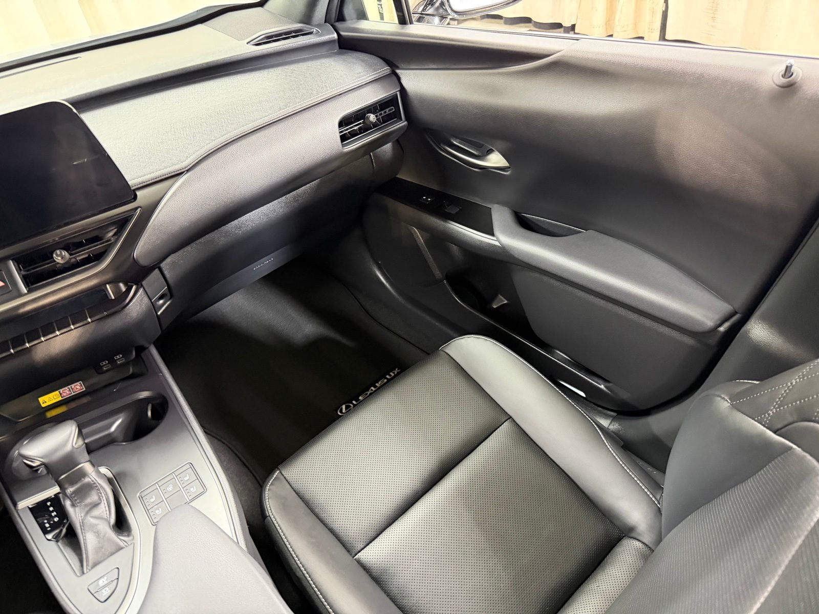 2023 Lexus UX 250h Premium