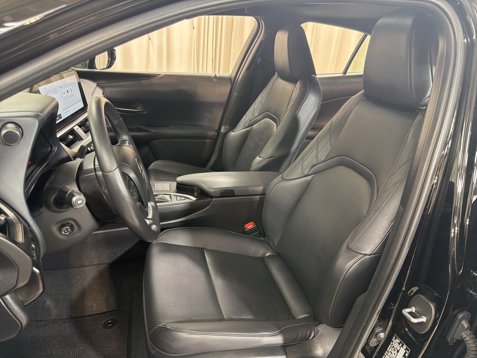 2023 Lexus UX 250h Premium