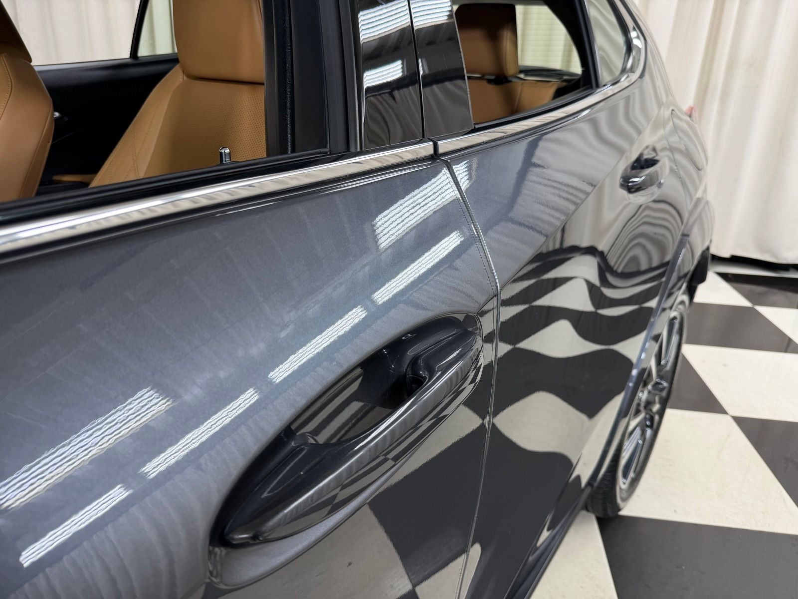 2023 Lexus UX 250h Premium