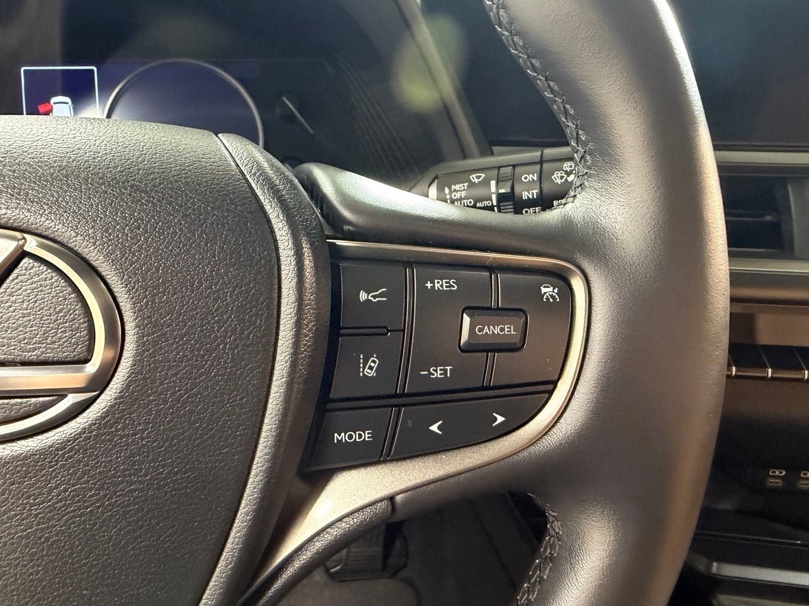 2023 Lexus UX 250h Premium