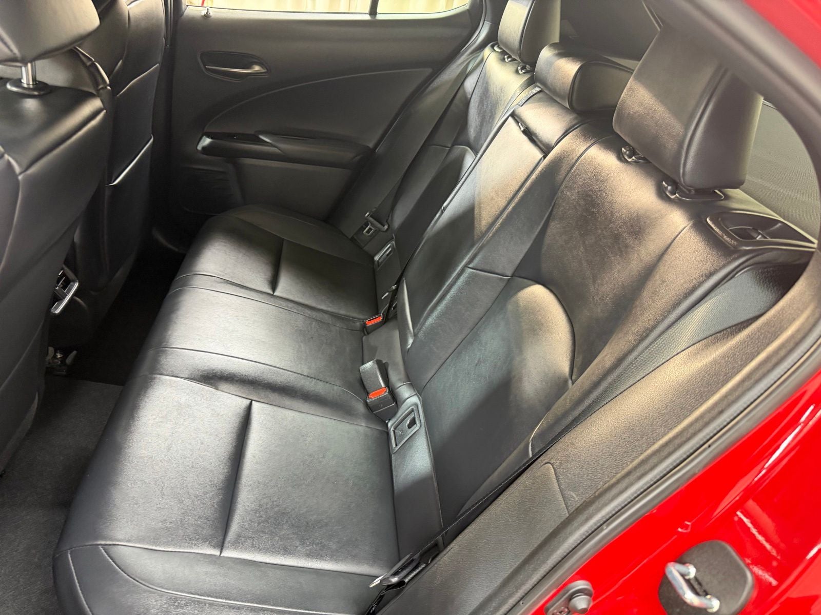 2023 Lexus UX 250h F SPORT Handling