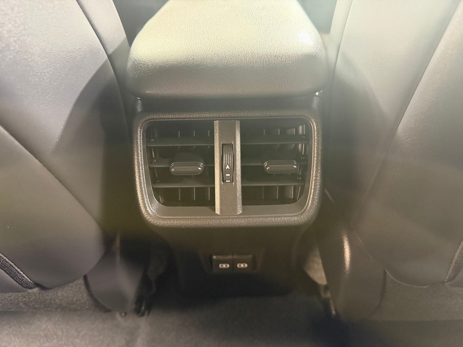 2023 Lexus UX 250h F SPORT Handling