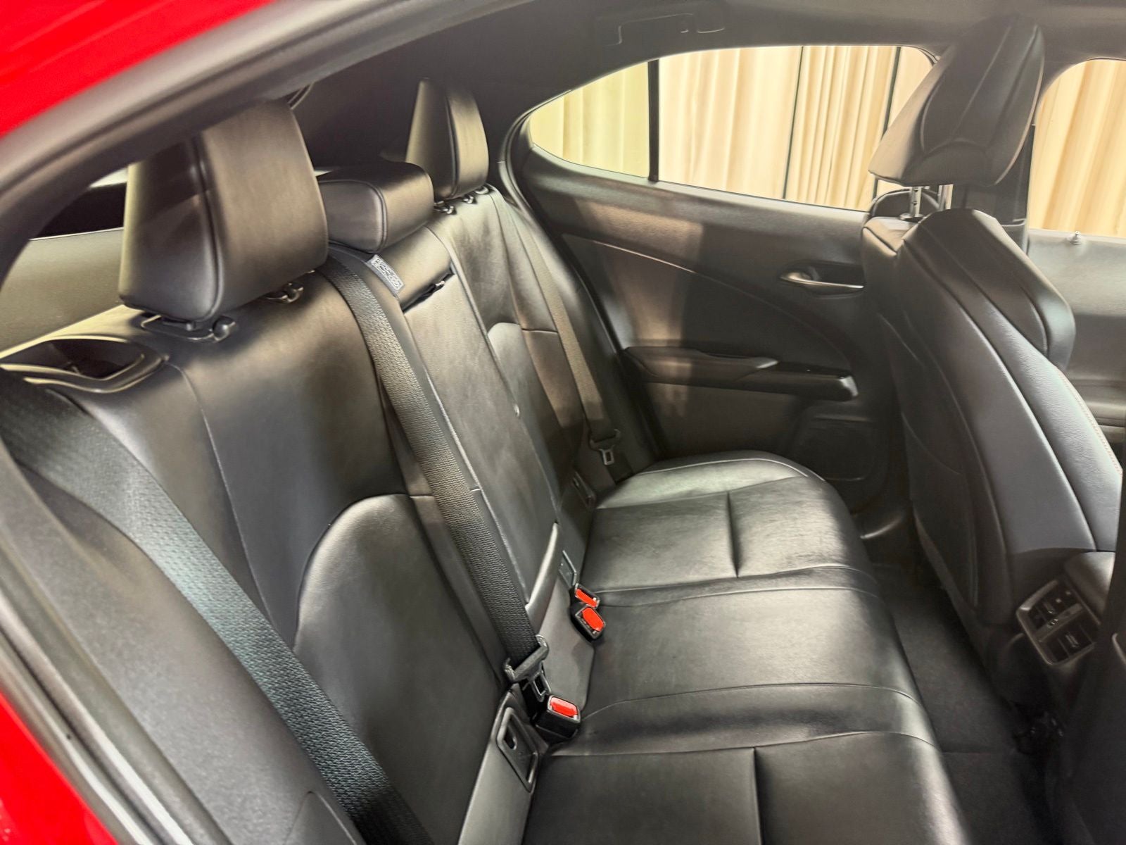 2023 Lexus UX 250h F SPORT Handling