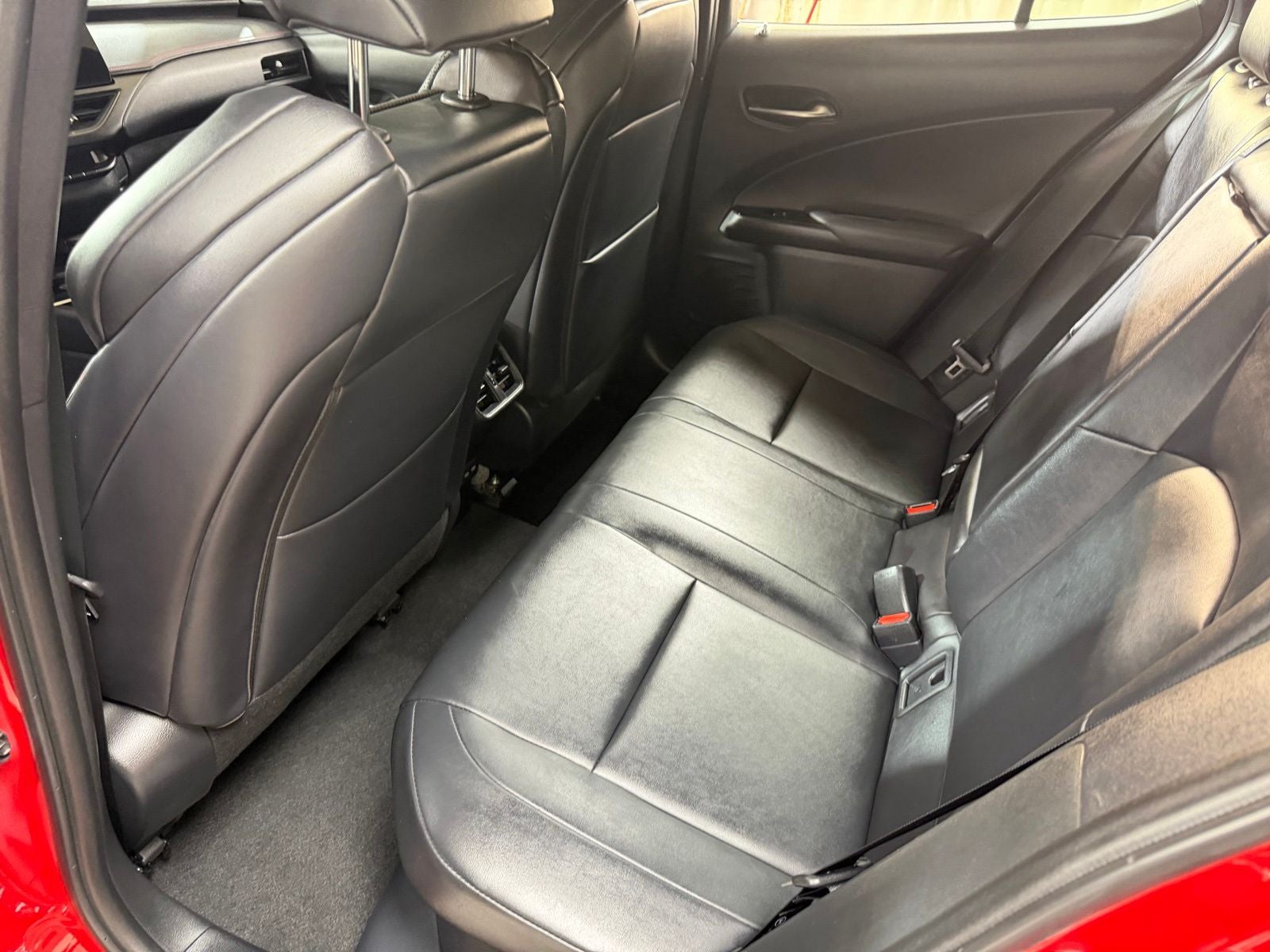 2023 Lexus UX 250h F SPORT Handling