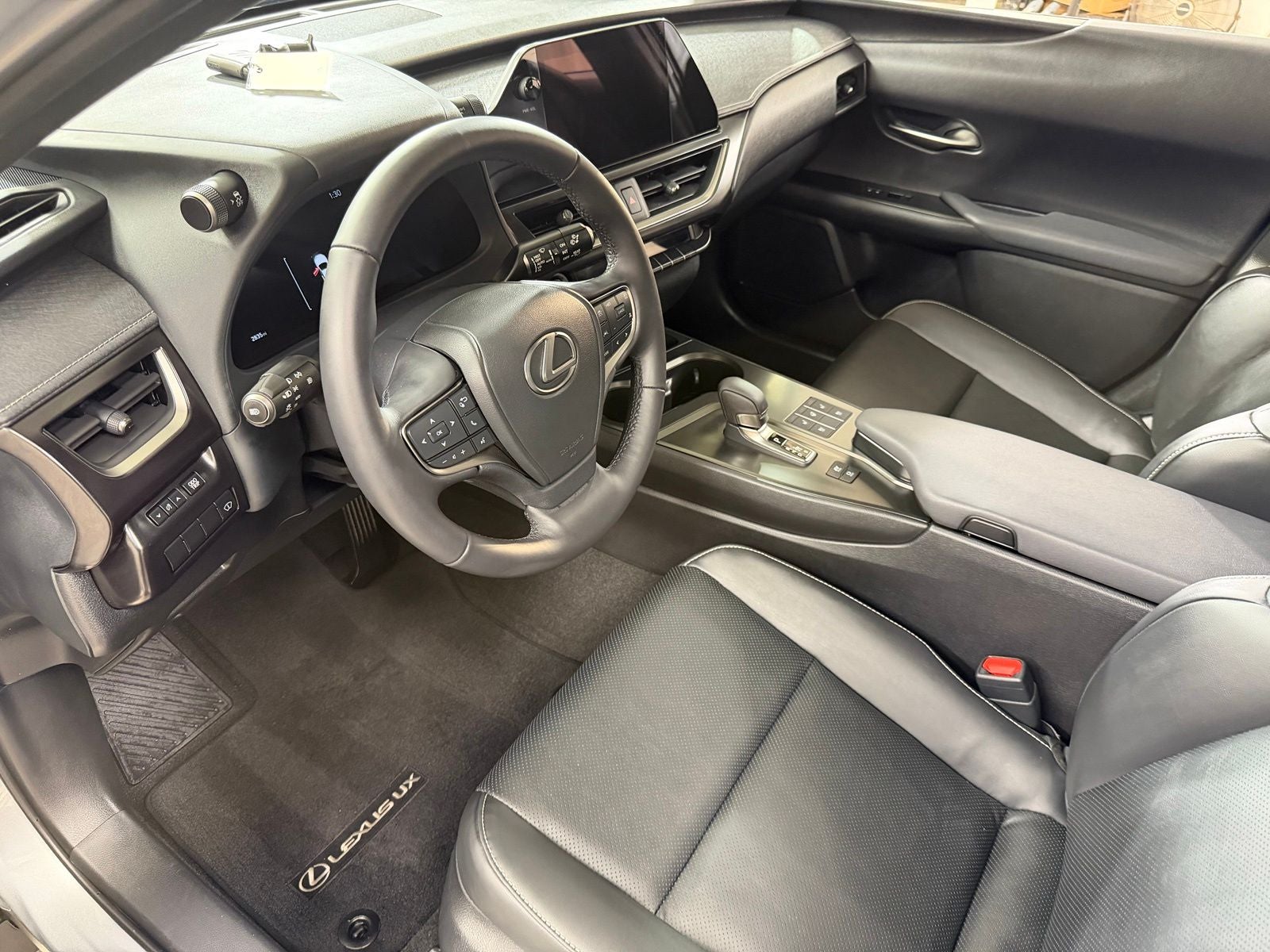 2026 Lexus UX 300h Premium