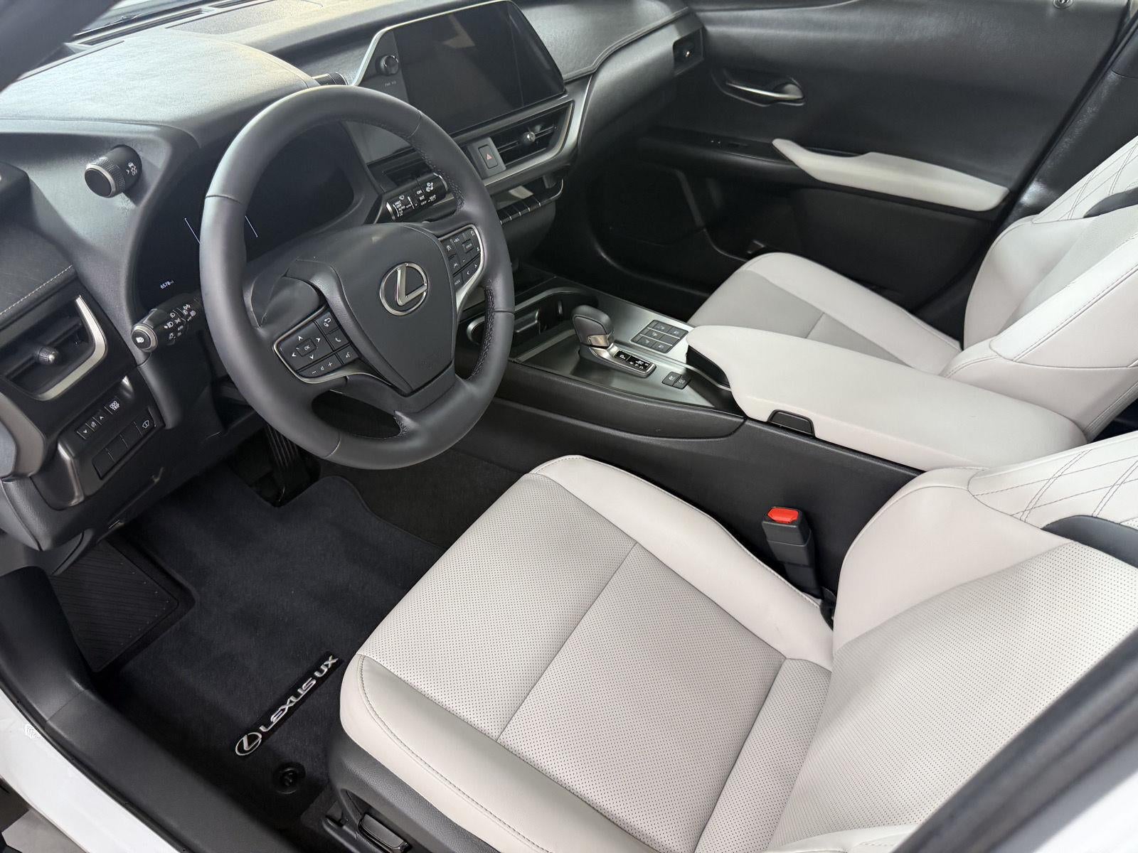 2026 Lexus UX UX 300h F SPORT Design