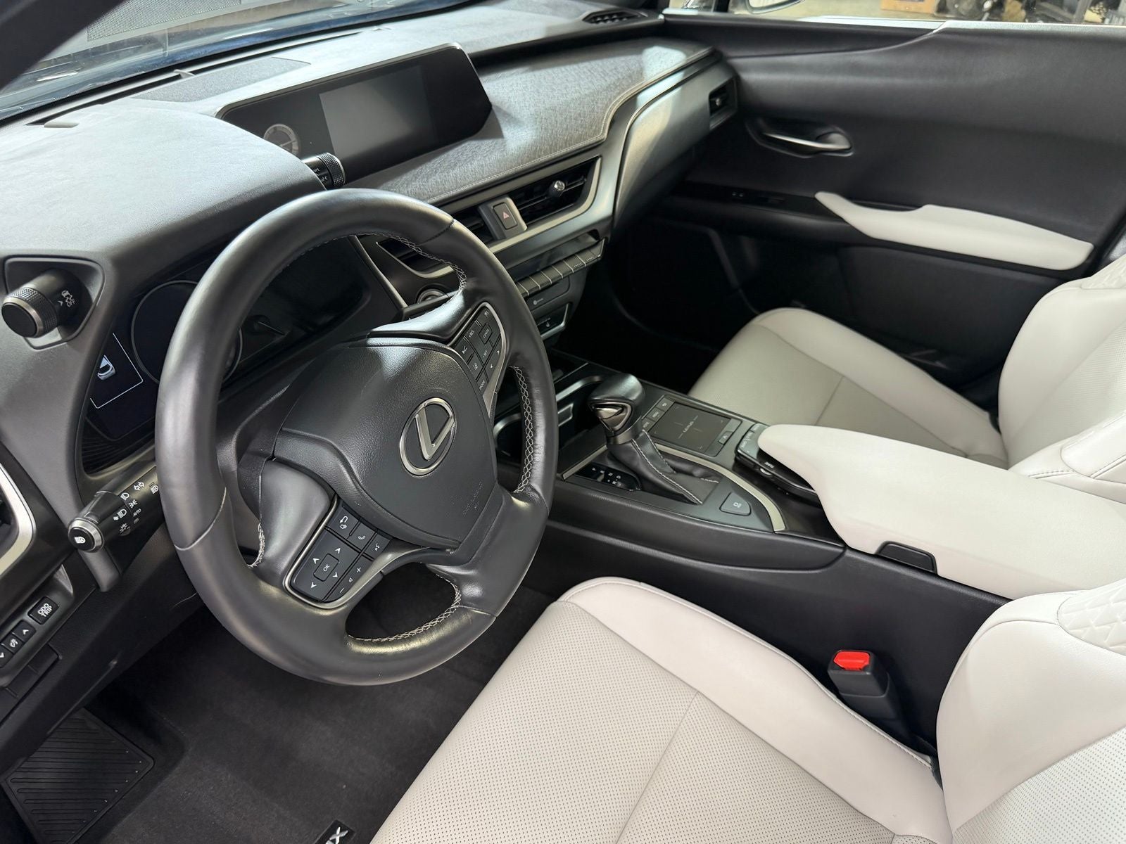 2019 Lexus UX 200 Base