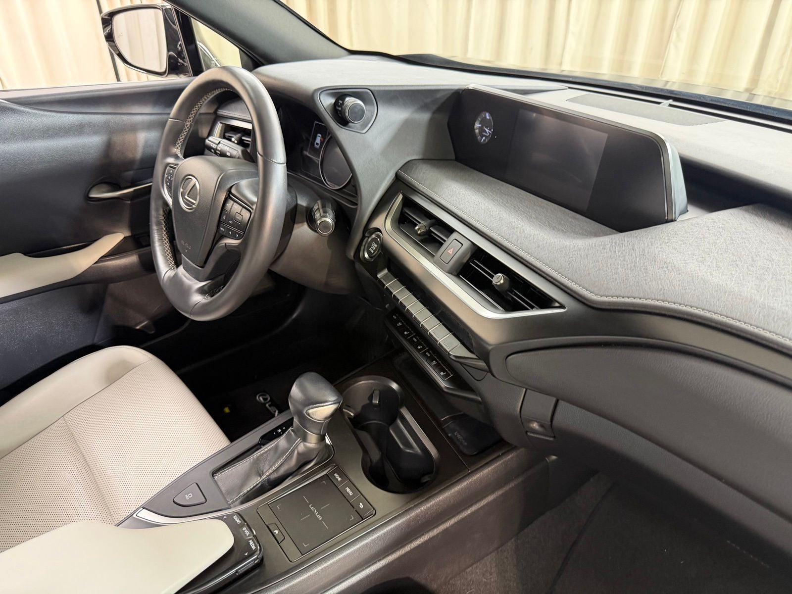 2019 Lexus UX 200 Base