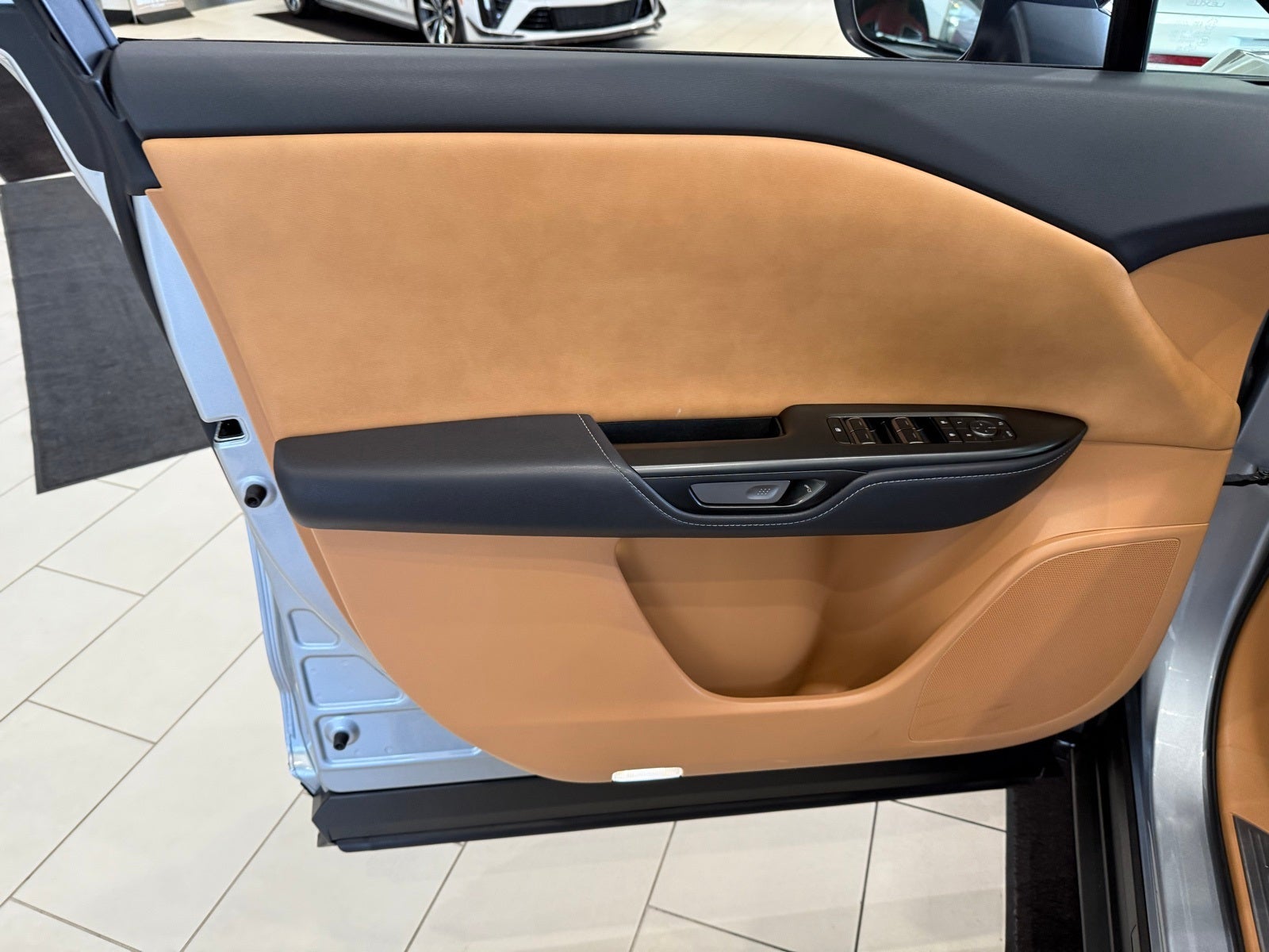 2023 Lexus RZ 450e Premium