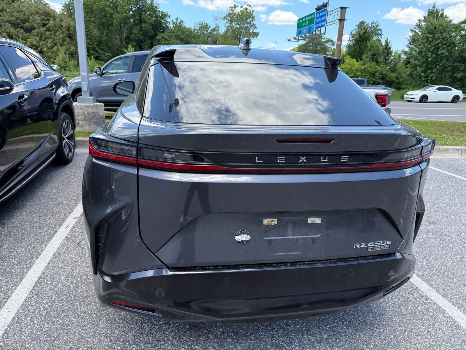 2023 Lexus RZ 450e Luxury