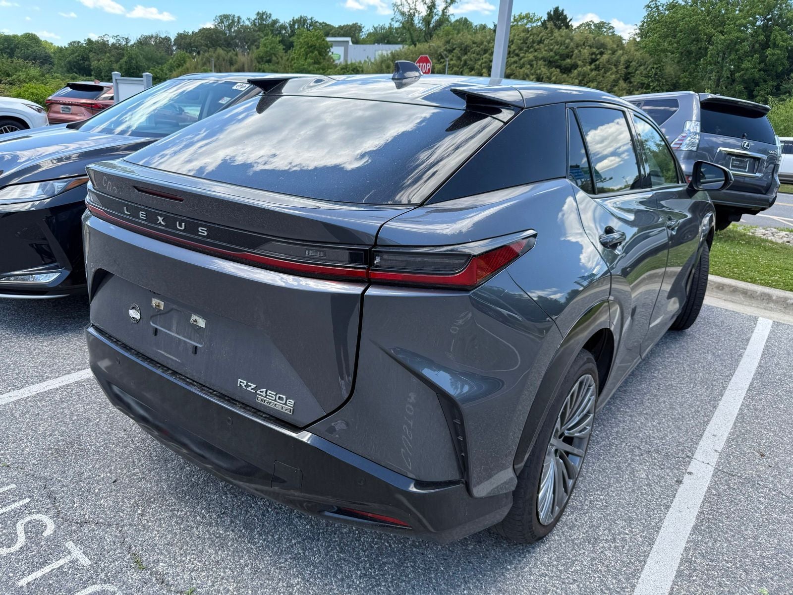 2023 Lexus RZ 450e Luxury