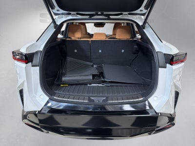 2023 Lexus RZ 450e Luxury