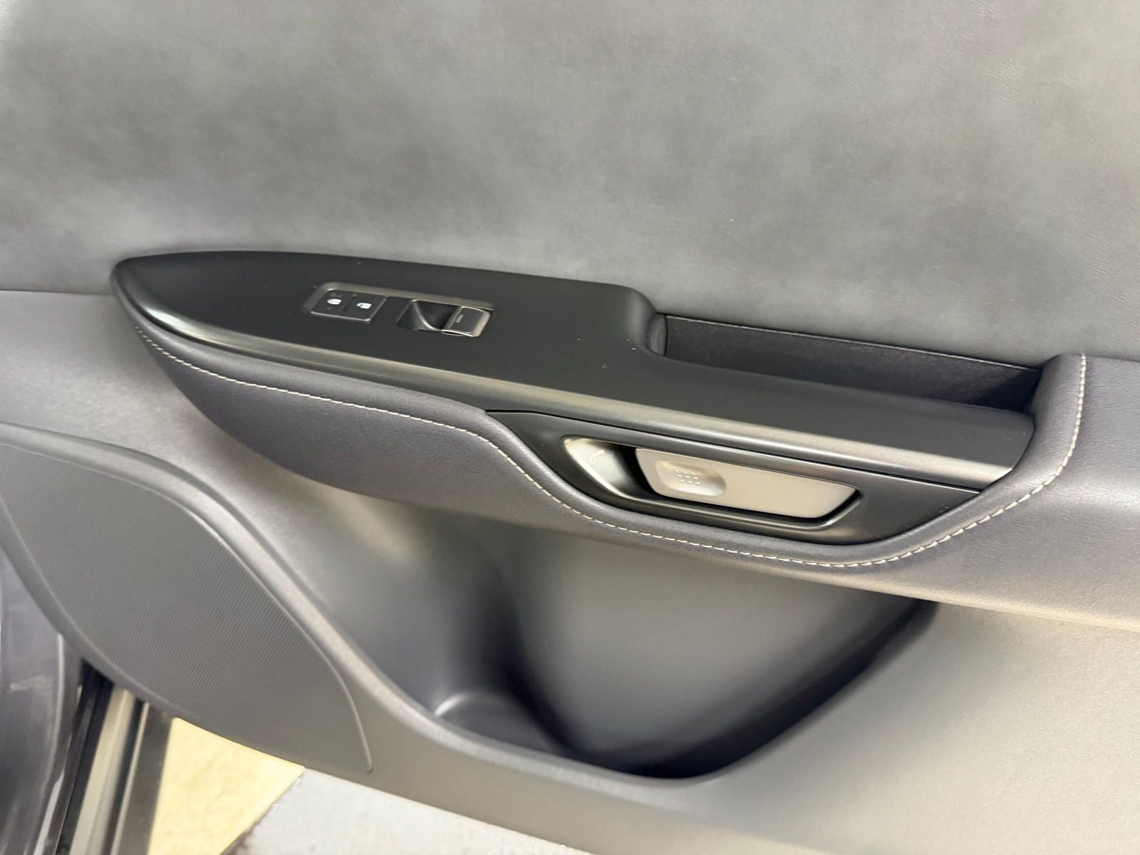 2023 Lexus RZ 450e Premium