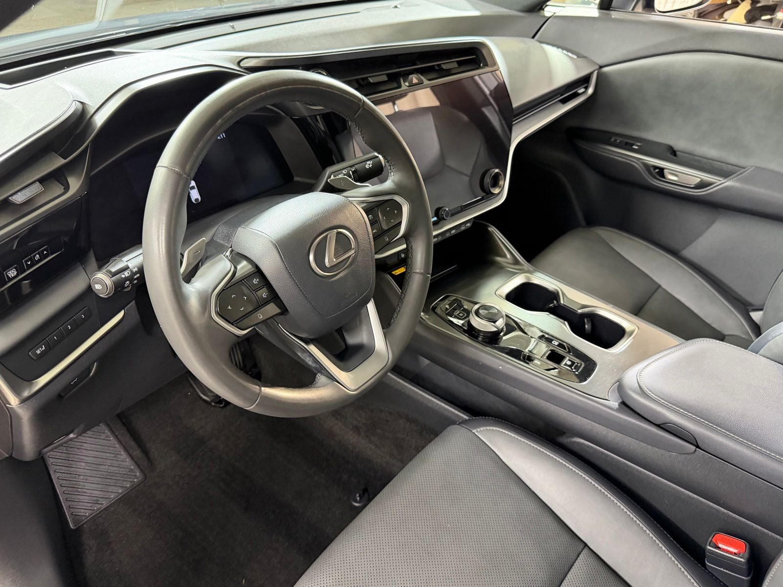 2023 Lexus RZ 450e Premium