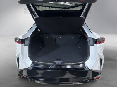 2023 Lexus RZ 450e Luxury