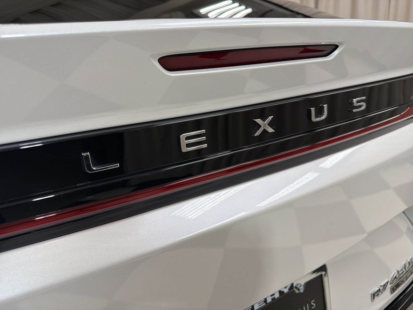 2023 Lexus RZ 450e Luxury