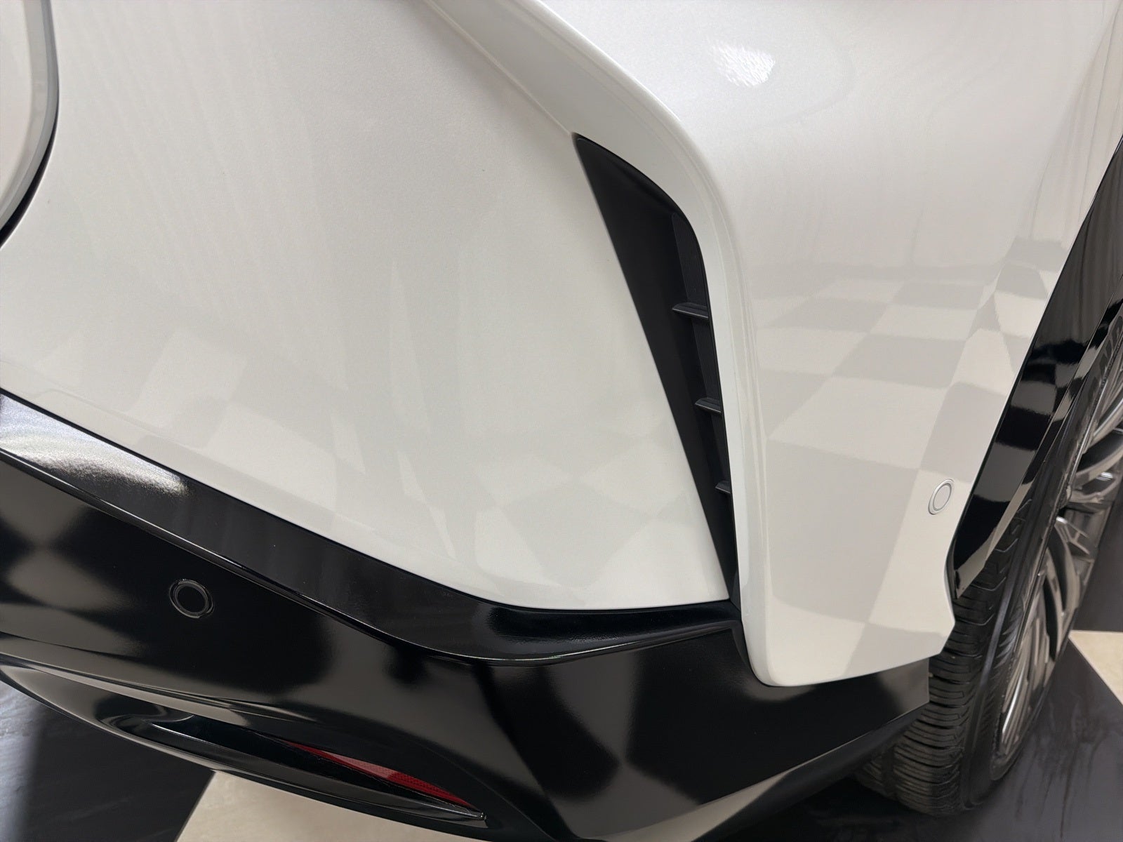 2023 Lexus RZ 450e Luxury