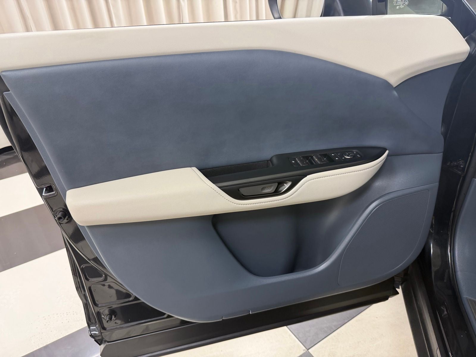 2024 Lexus RZ 450e Premium