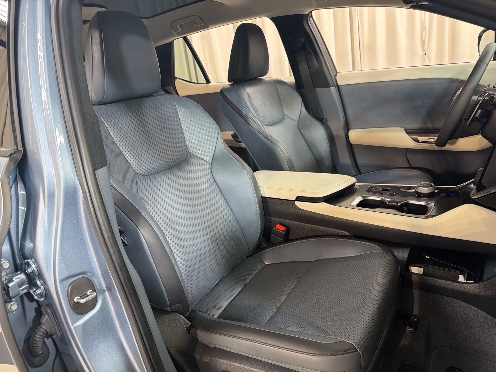 2023 Lexus RZ 450e Premium