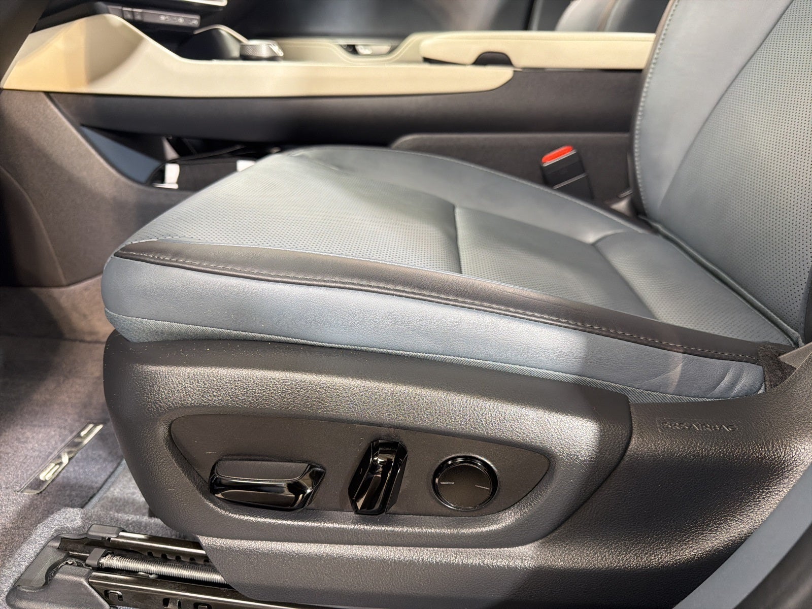 2023 Lexus RZ 450e Premium