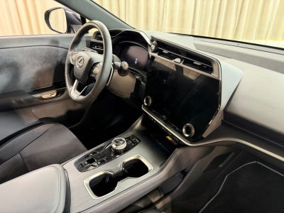2023 Lexus RZ 450e Luxury