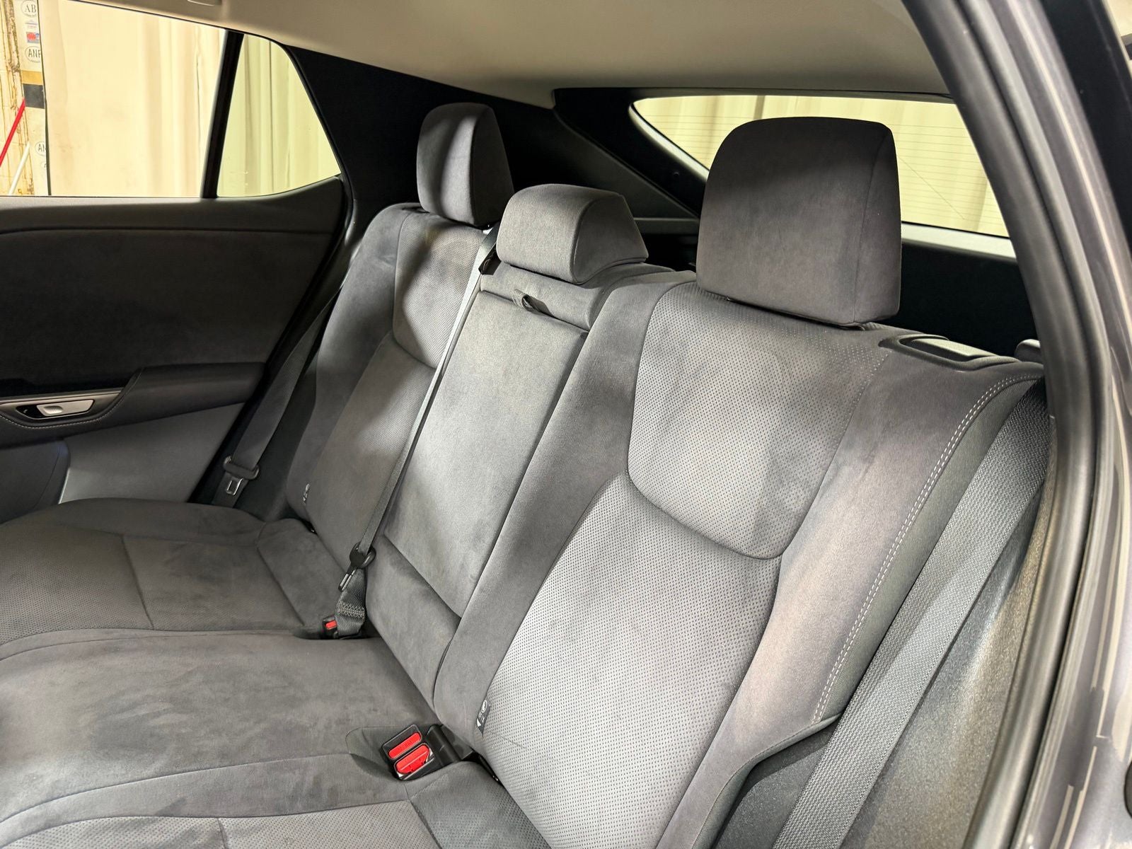 2023 Lexus RZ 450e Luxury