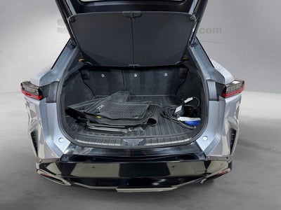 2023 Lexus RZ 450e Luxury
