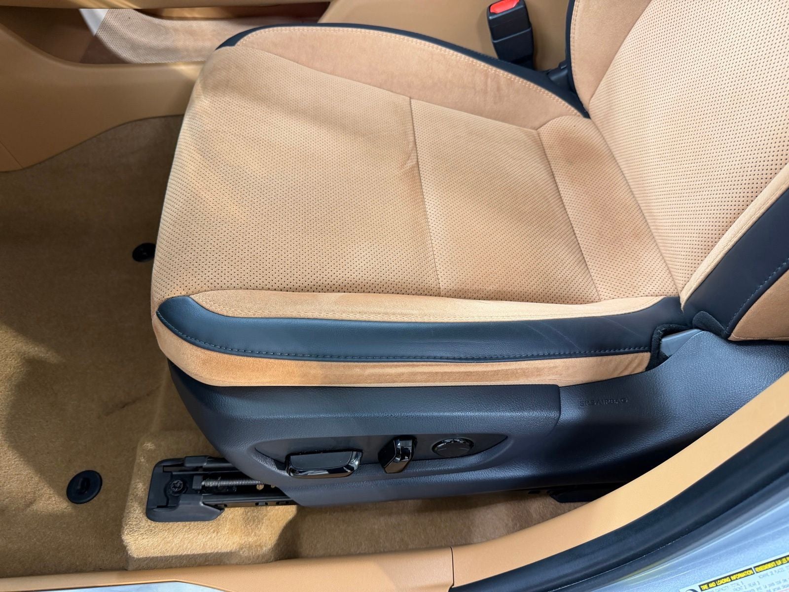 2023 Lexus RZ 450e Luxury