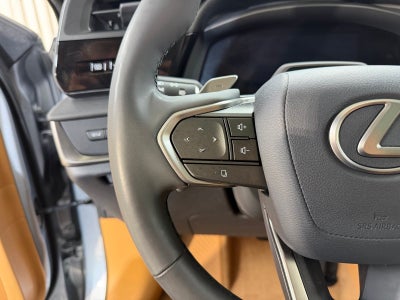 2023 Lexus RZ 450e Luxury