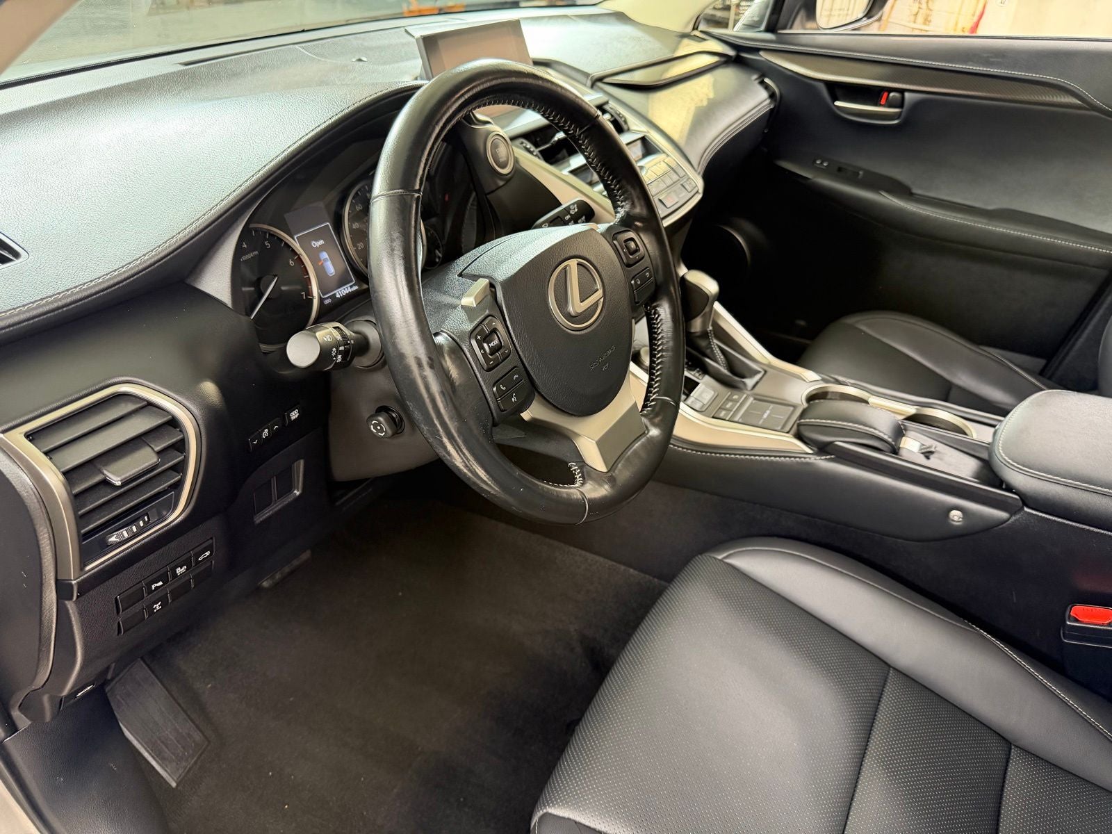 2017 Lexus NX 200t