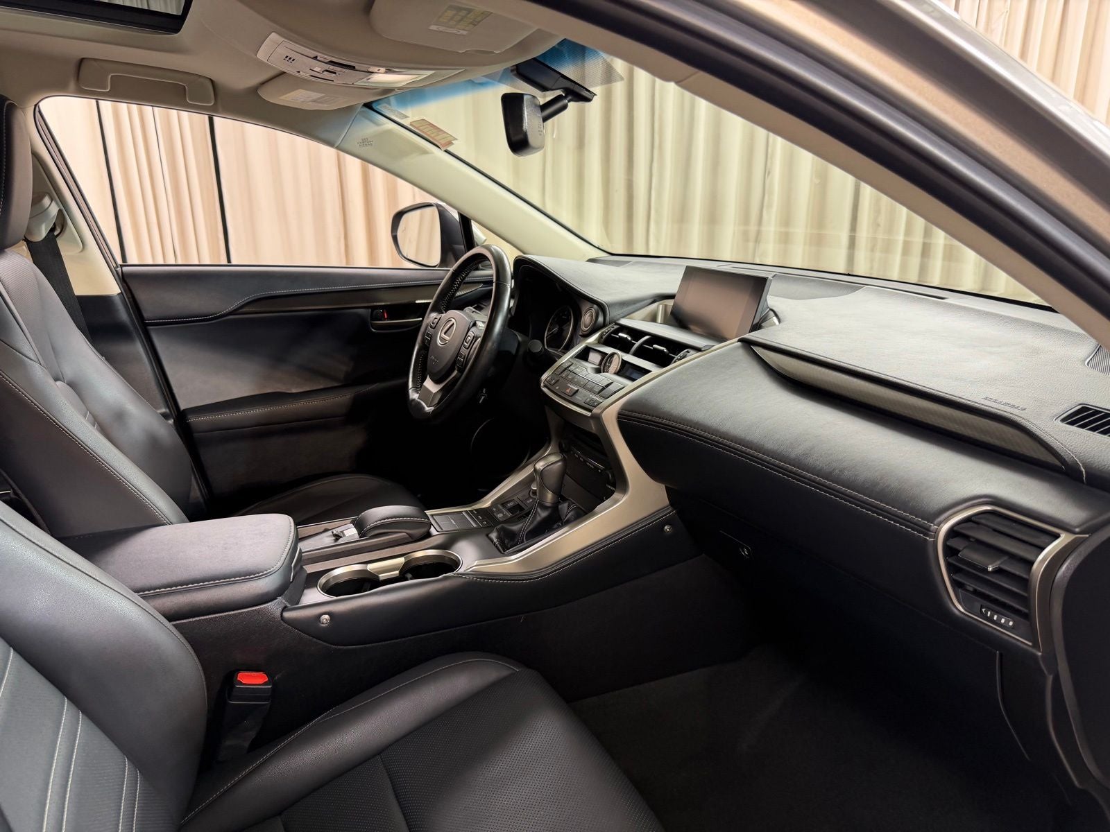 2017 Lexus NX 200t