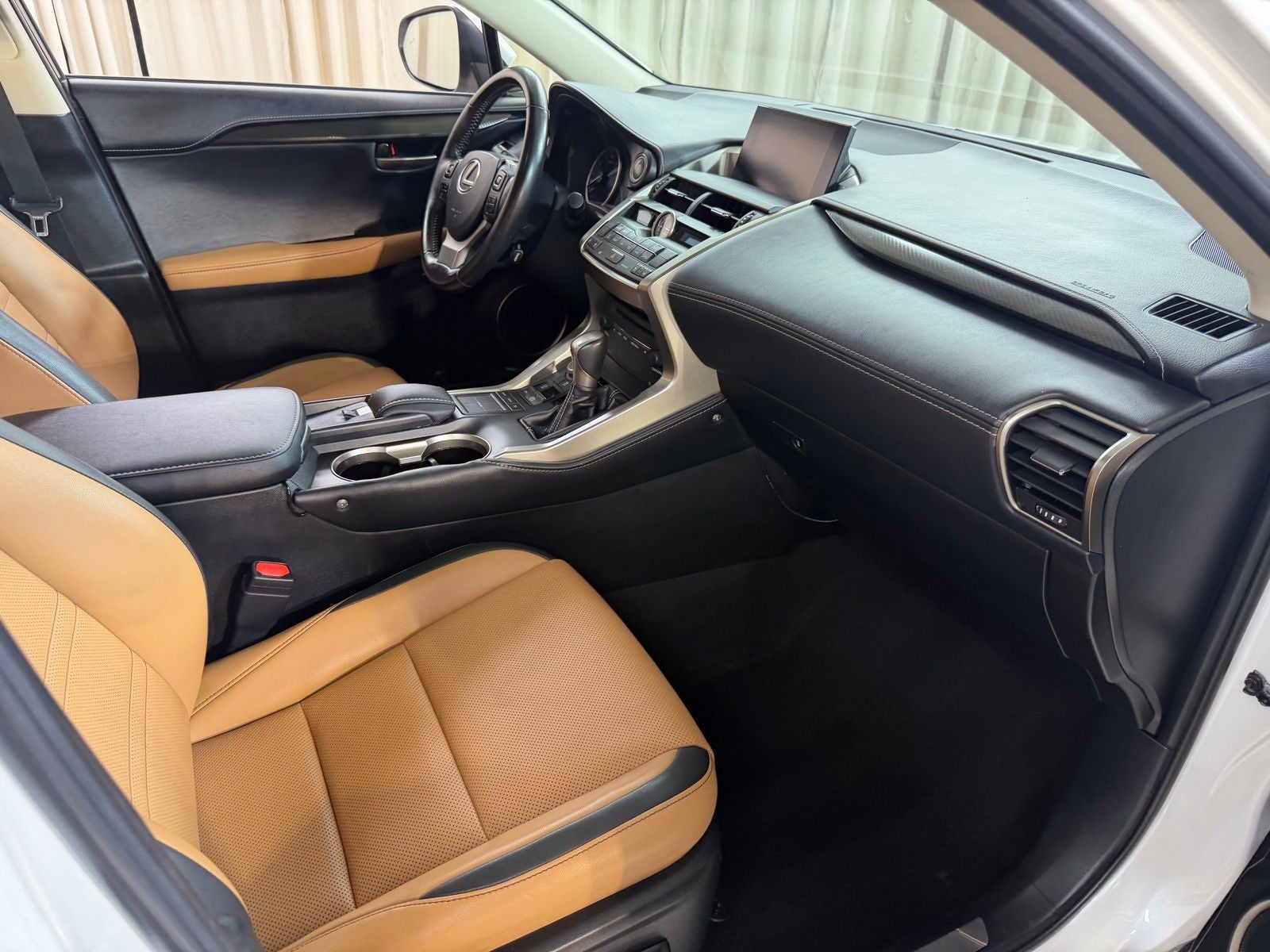 2017 Lexus NX 200t