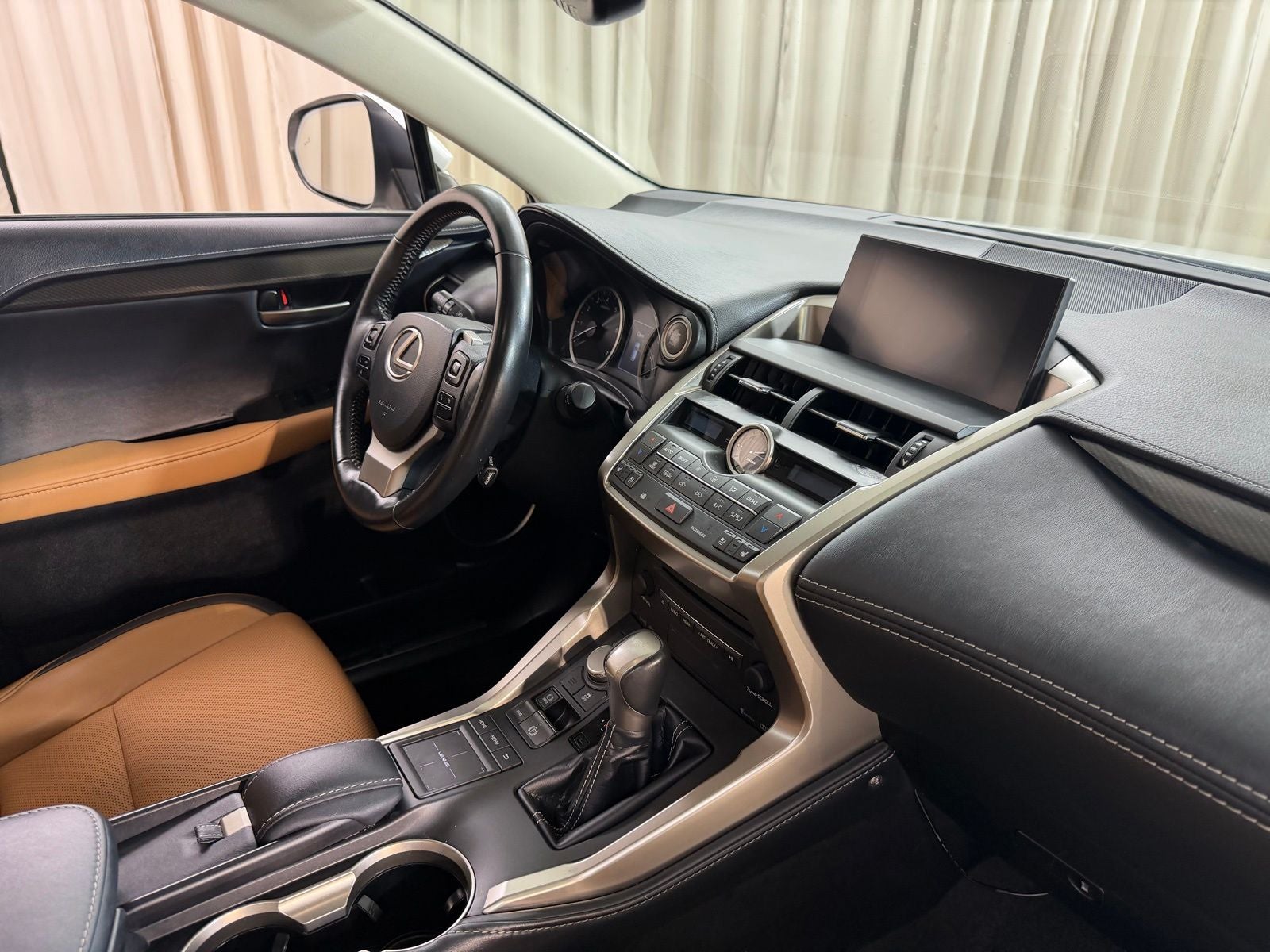 2017 Lexus NX 200t