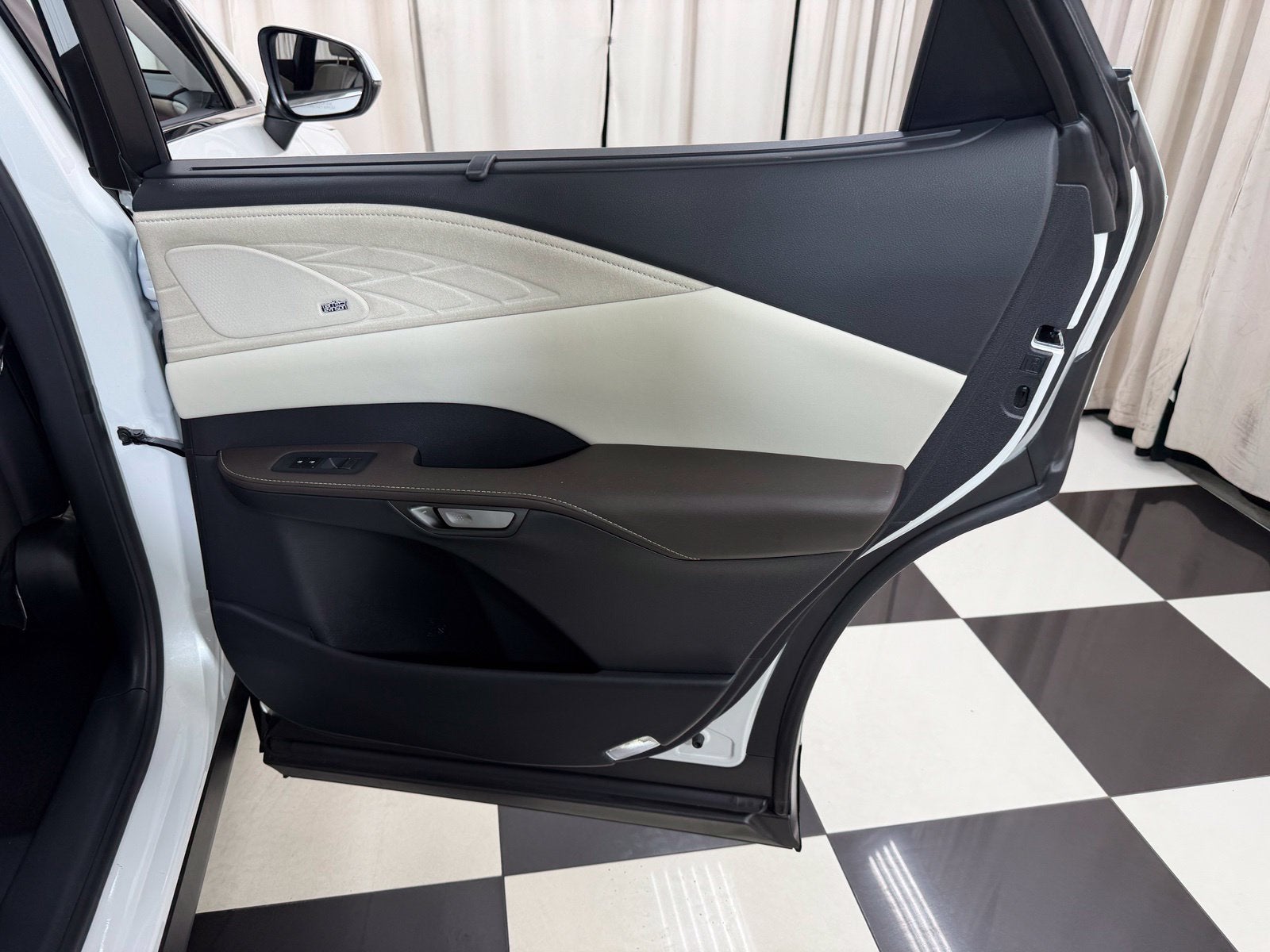 2024 Lexus RX 450h+ Luxury