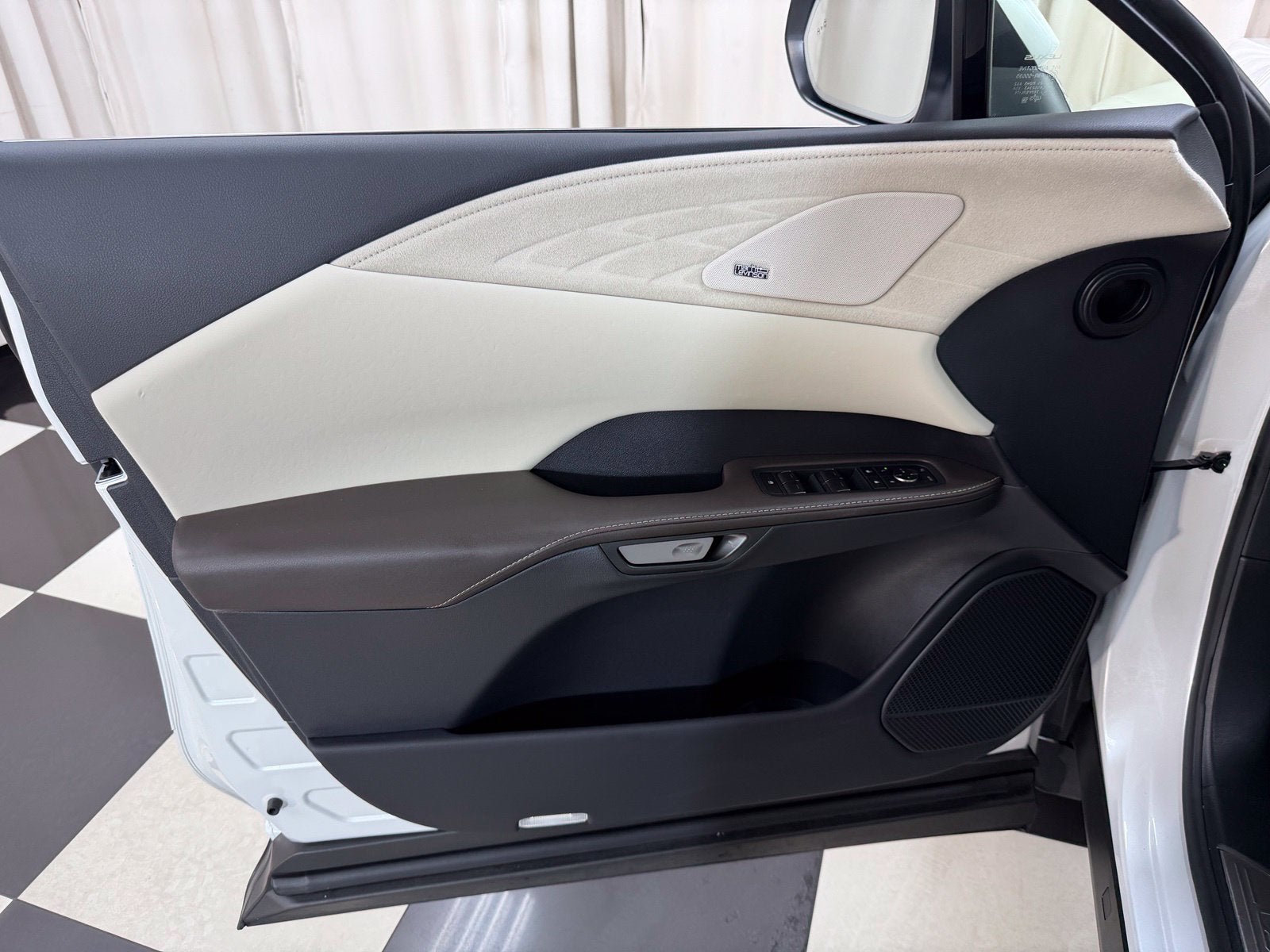 2024 Lexus RX 450h+ Luxury