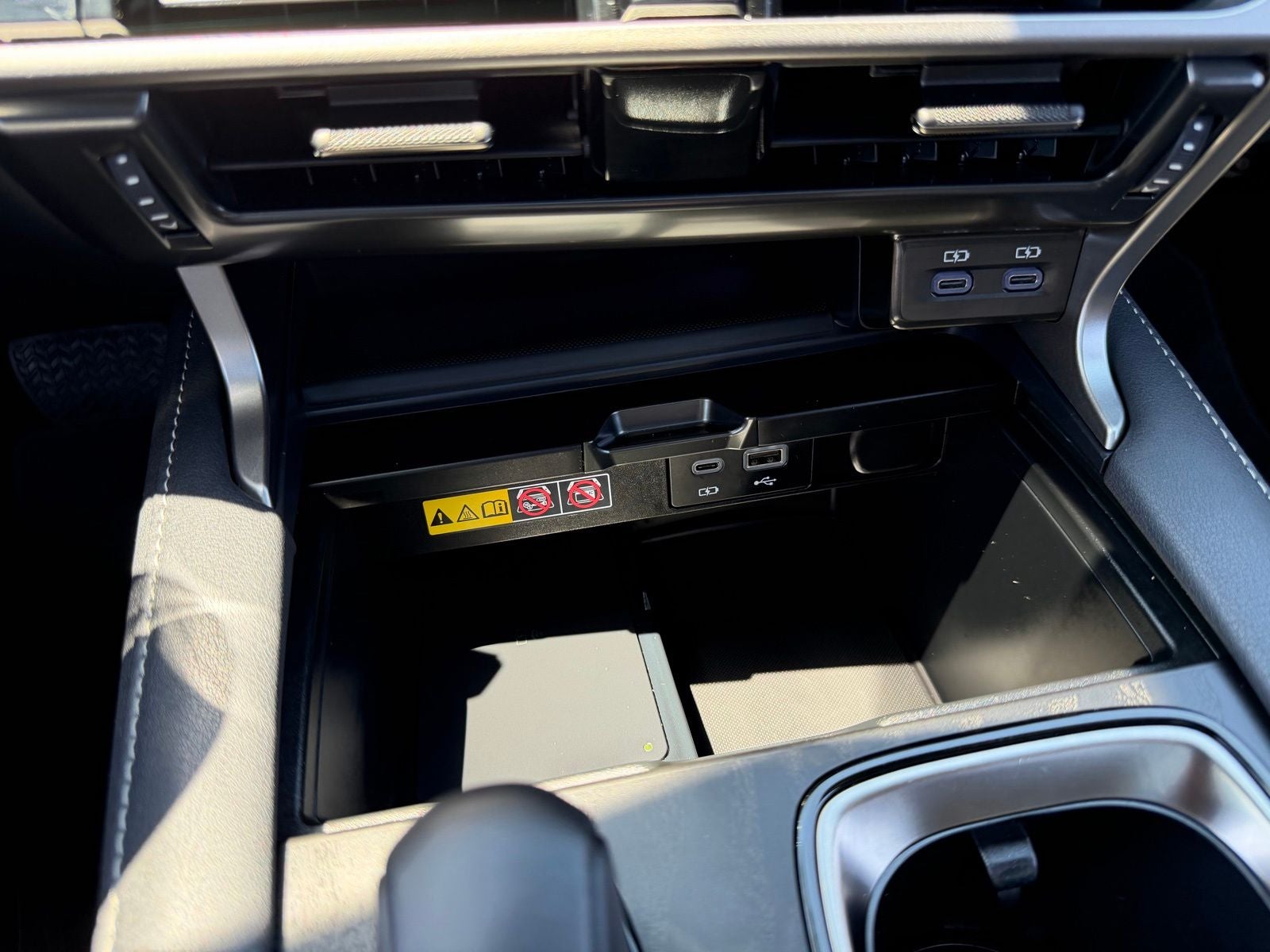 2025 Lexus RX 450h+ Luxury