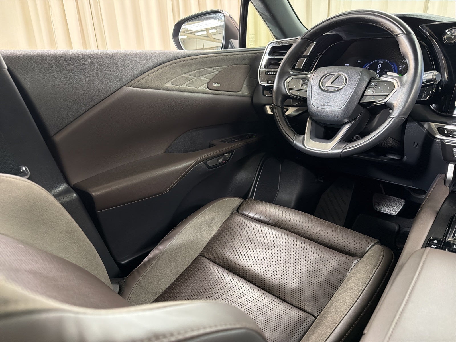 2024 Lexus RX 450h+ Luxury