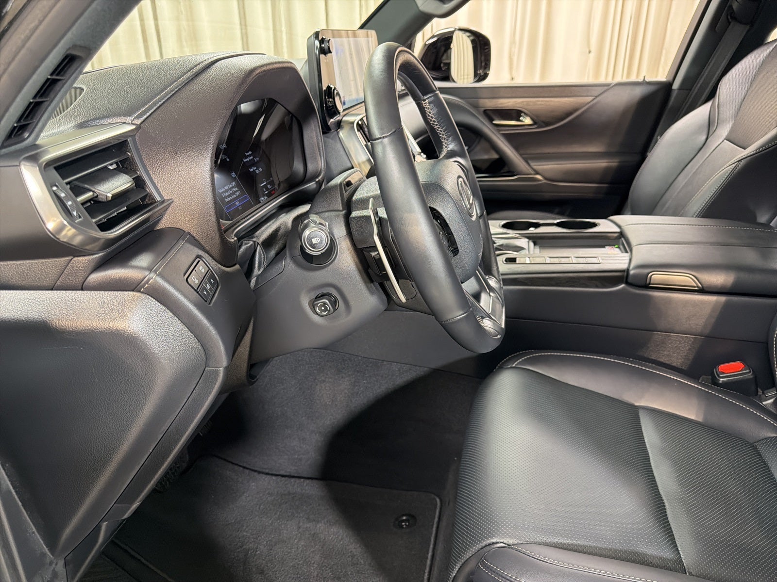 2025 Lexus LX 600 Luxury