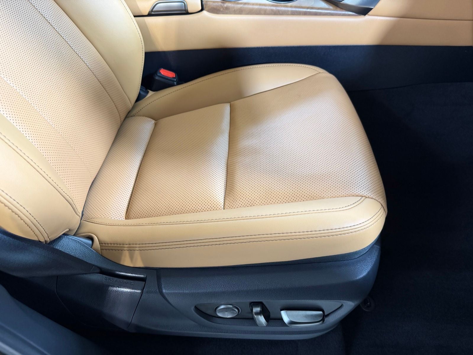2025 Lexus LX 700h Luxury