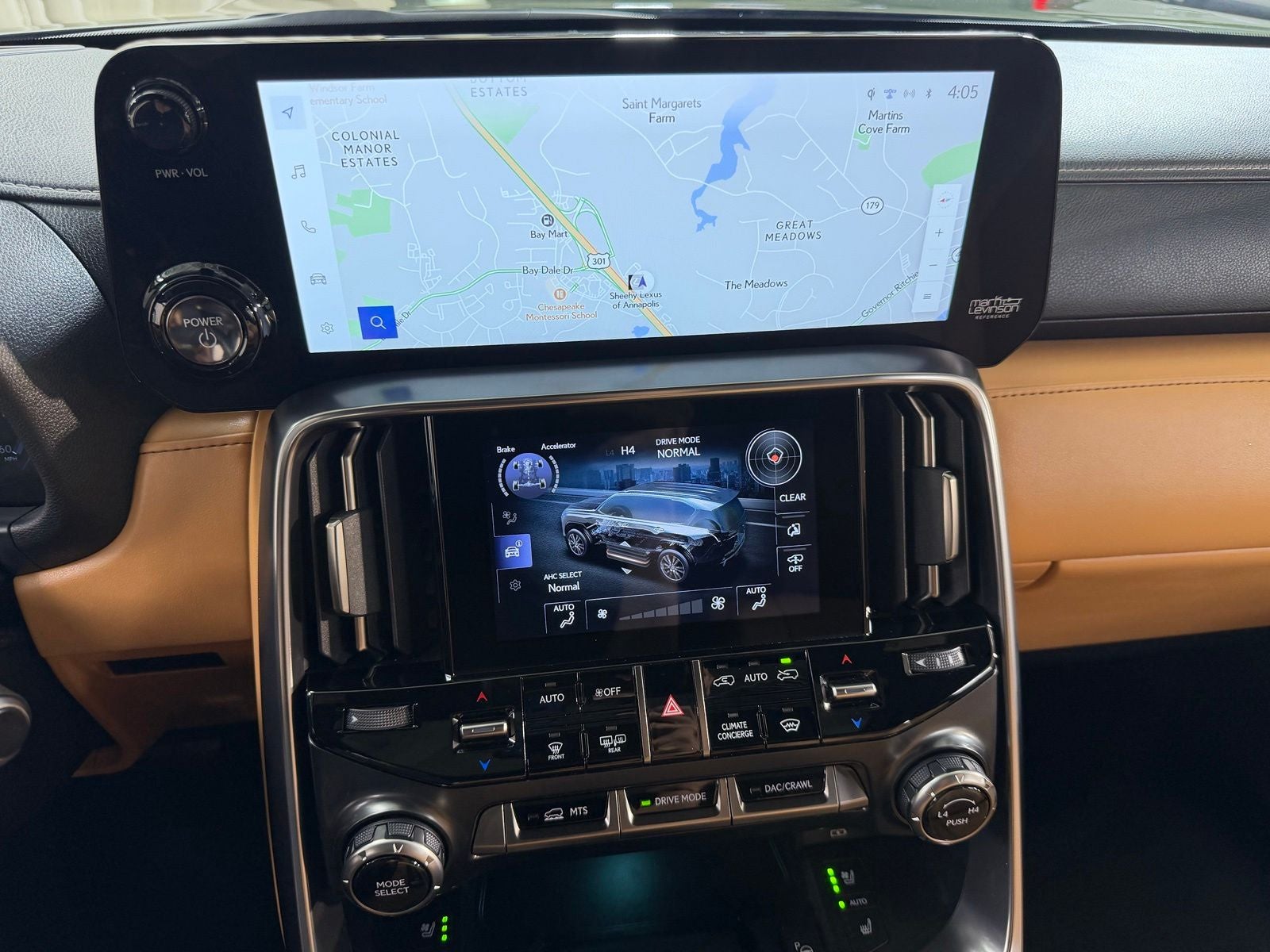 2025 Lexus LX 700h Luxury