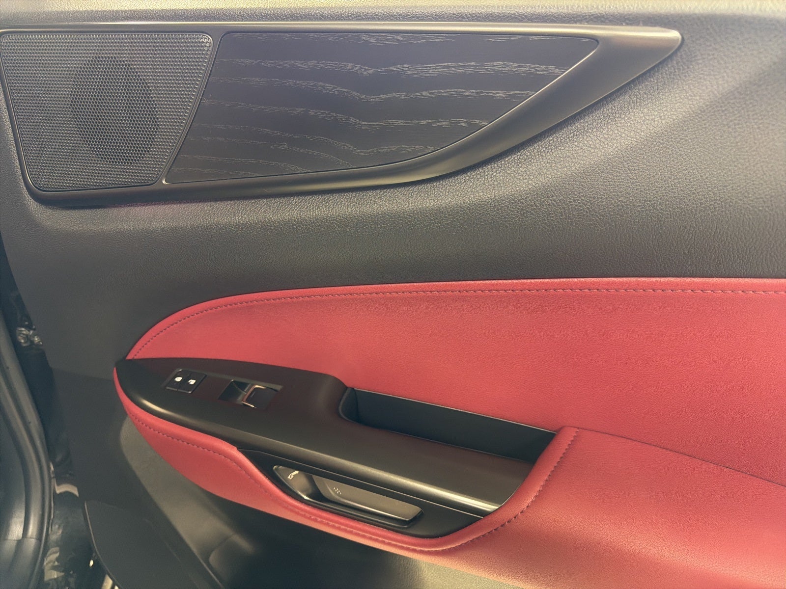 2024 Lexus NX 450h+ Luxury