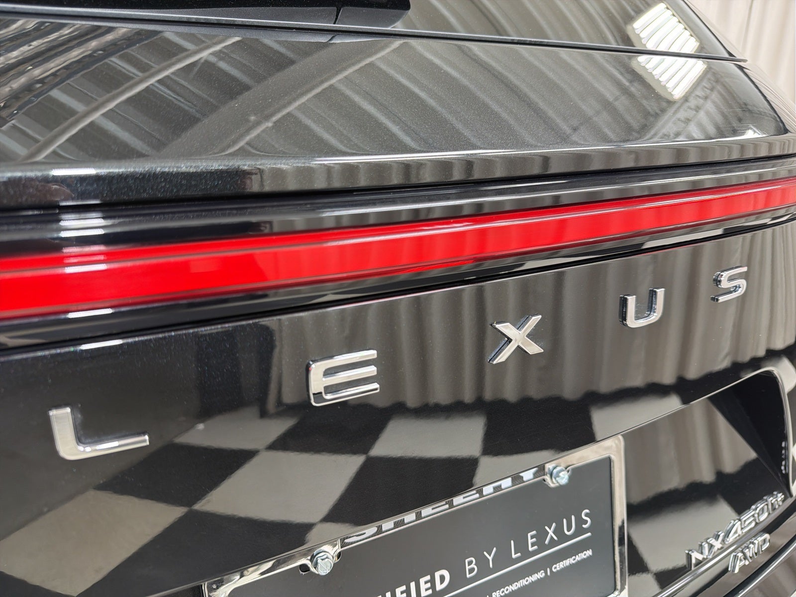 2024 Lexus NX 450h+ Luxury