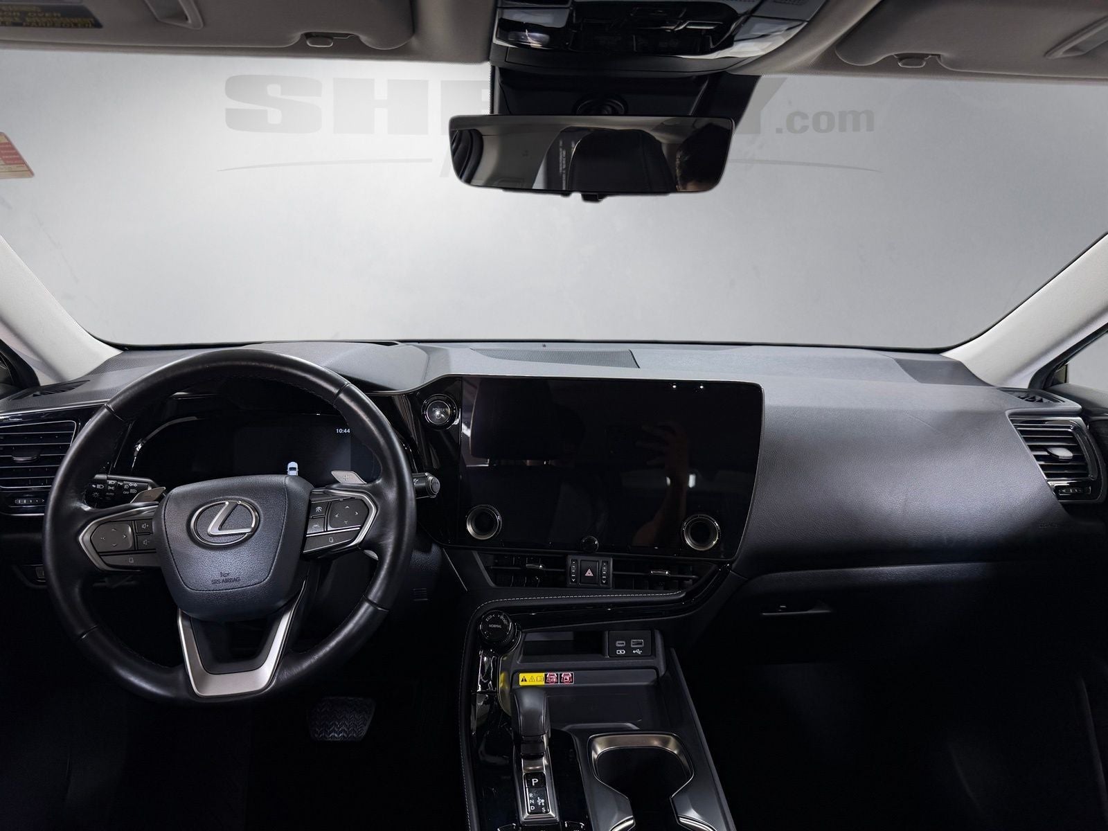 2023 Lexus NX 450h+ Luxury